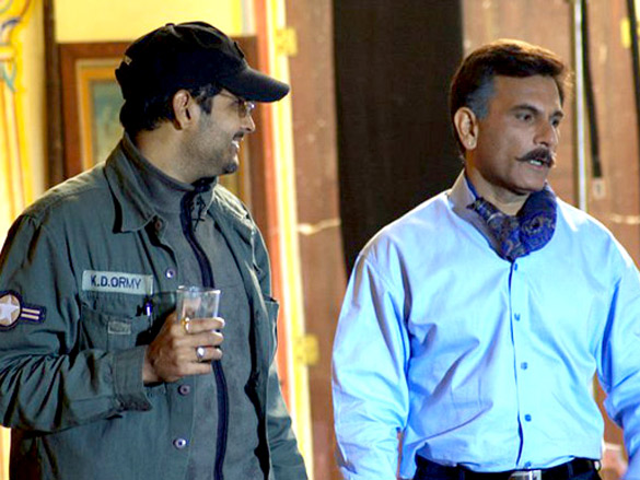 on the sets of yeh faasley 9