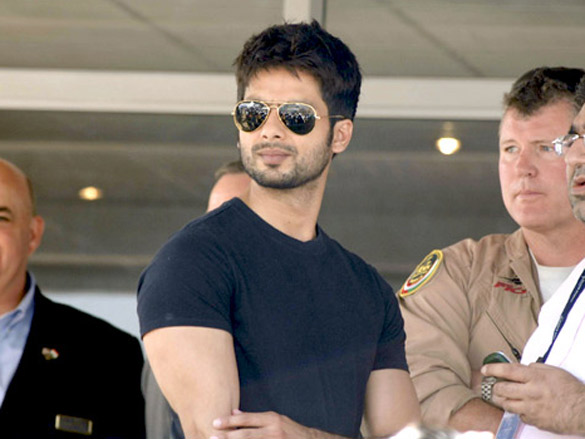 on the sets of mausam 23