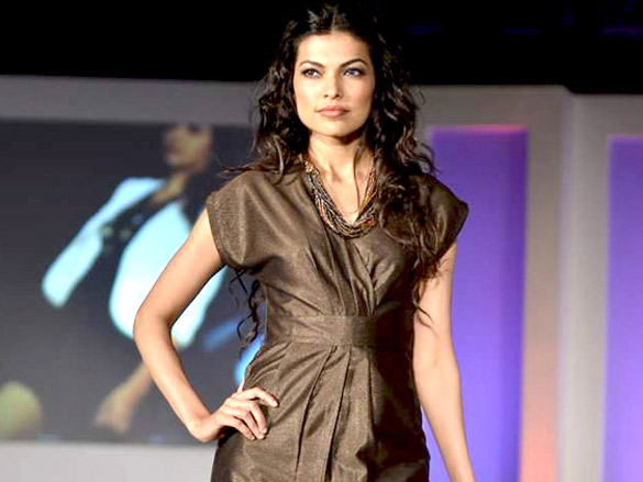 top models walk the ramp for brands at india fashion forum 10
