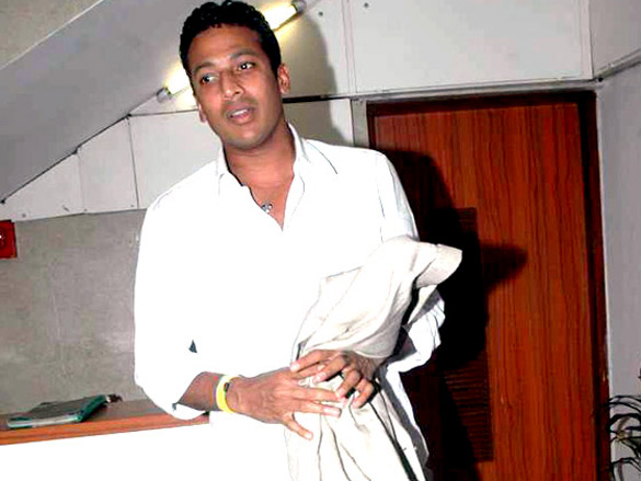 mahesh bhupathi spotted post marriage and at tennis practice 3