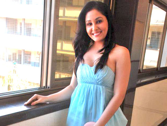 yukta and pooja chopra at lavasa ladies race event 11