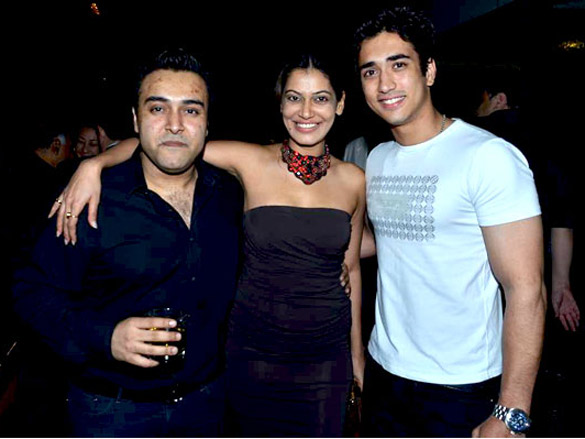 monica dogra and payal rohtagi at punjab grill launch 3
