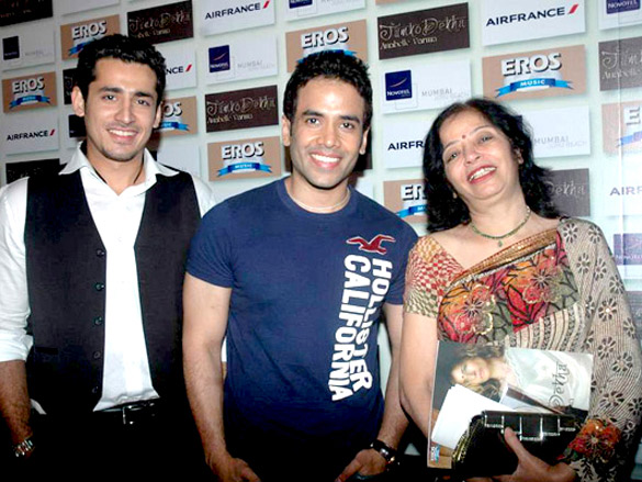 tusshar geeta and sofia hayat at anabelle varmas single tumko dekha launch 8