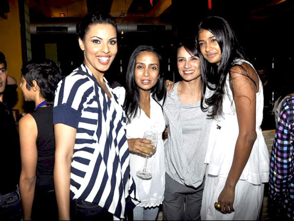models and vjs at the launch of tsingtao chinese beer 4