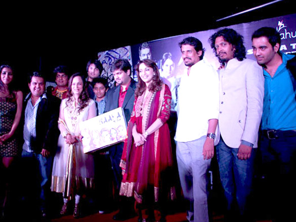 madhuri dixit unveils raada rox marathi album 4