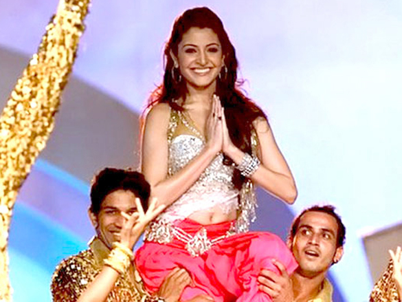 salman akshay and katrina perform at the tri nation show 4