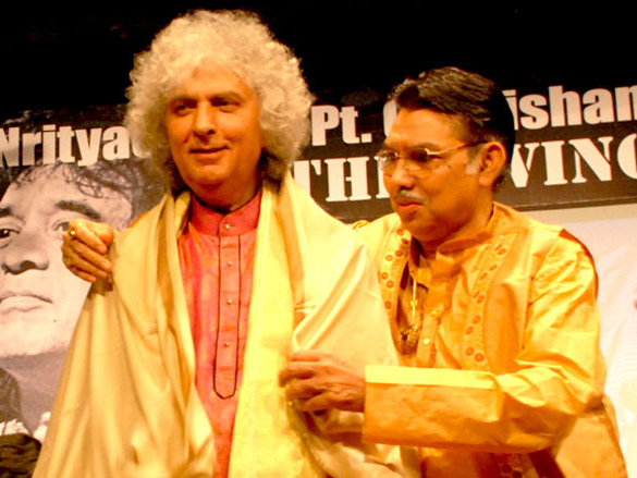 pandit shiv kumar sharma and zakir hussain at the living legends 3