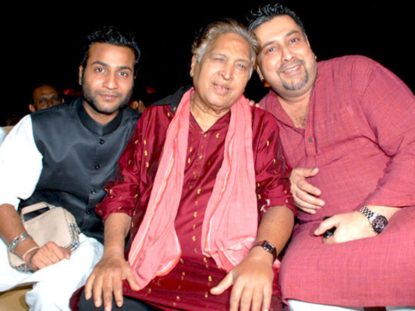 pandit shiv kumar sharma and zakir hussain at the living legends 10