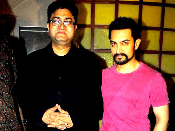 aamir khan and dev anand grace stardusts anniversary bash 3