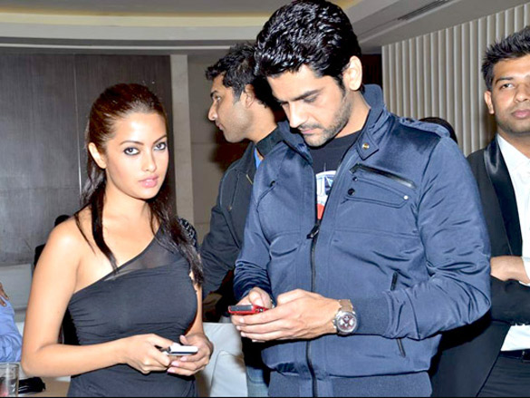 eesha minissha riya and aftab grace stardust awards 2011 post party 8