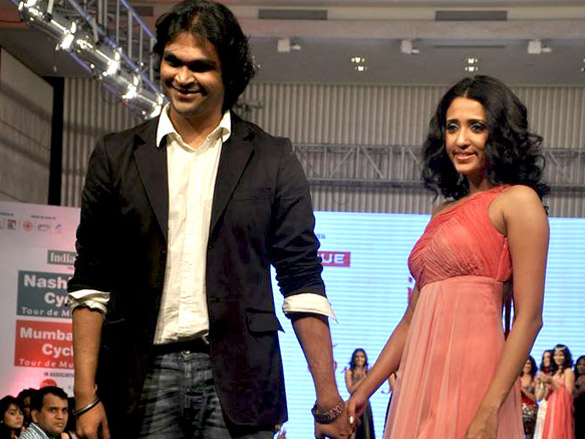 swapnil shindes show at gitanjali cyclothon fashion show 2011 5