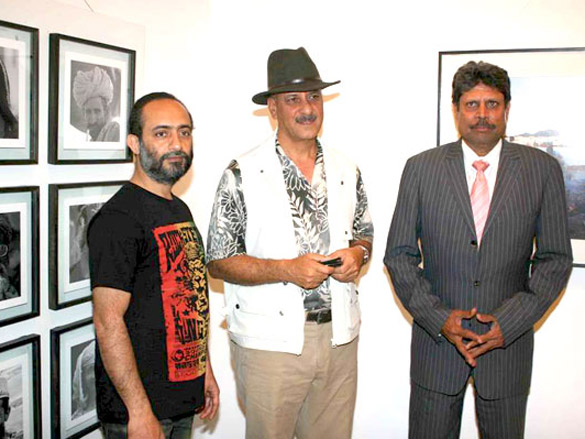 ajitabh bachchan and kapil dev at art htu lens exhibition 2
