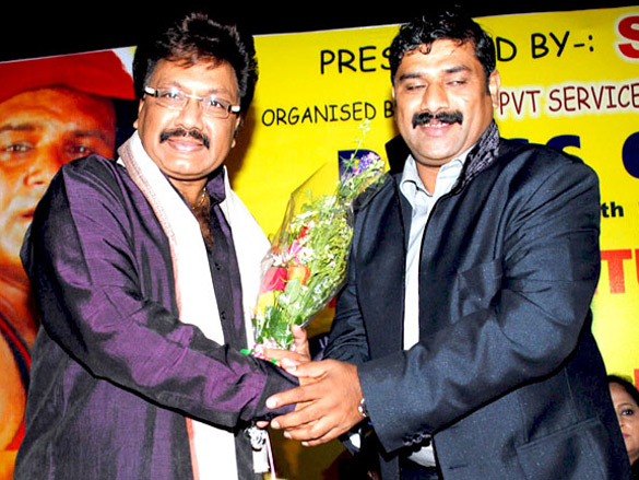 hrishita mink and shravan with jeetu singh at press meet 4
