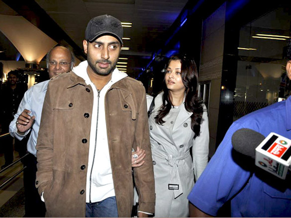 abhishek and aishwarya return from oscar awards 7