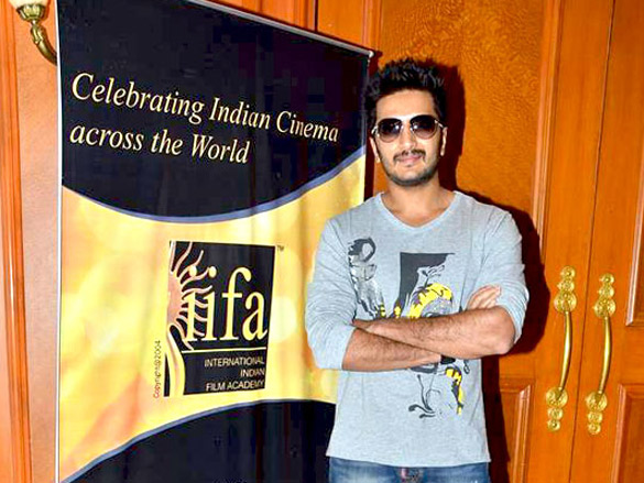 kareena riteish boman and karan cast their iifa vote 3