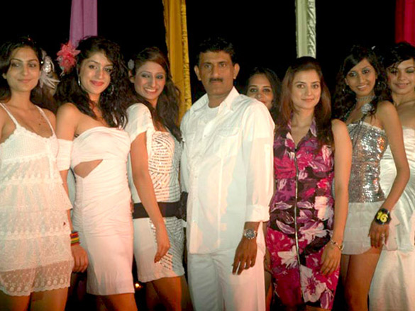 kulraj randhawa judges sunil ranes atharva college indian princess 2