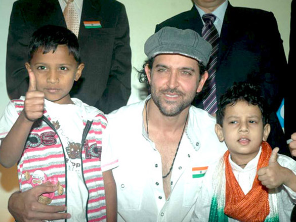 hrithik and sevenhills medical foundation launch save a heart campaign 4