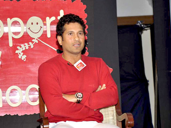 sachin and dia at coca cola and ndtv support my school event 4