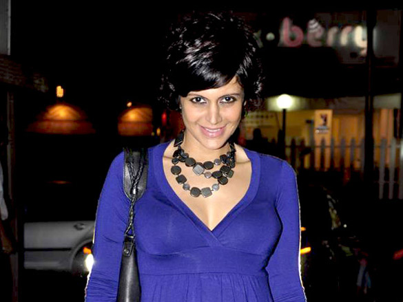 neha dhupia launches golds gym 2011 calendar 15