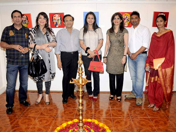 poonam dhillon and padmini kolhapure at asnas paintings by vijay shelar 4