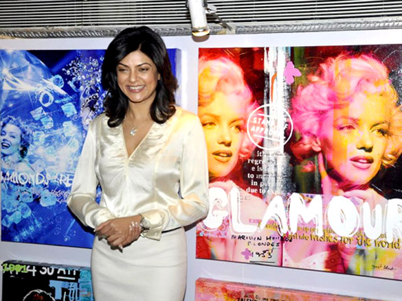 sushmita sen graces marigold charity art preview 7