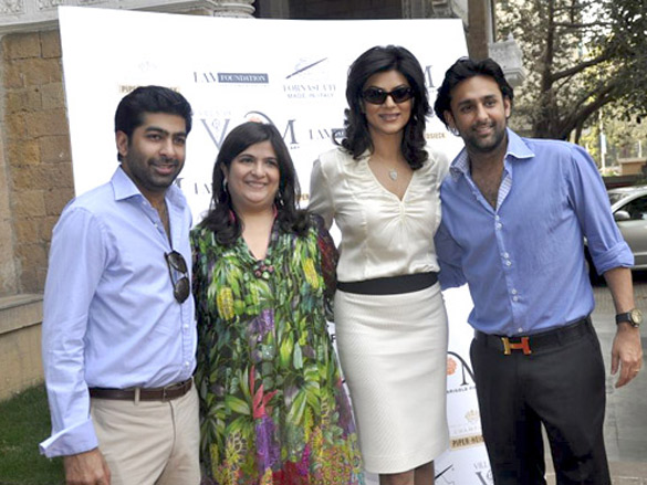 sushmita sen graces marigold charity art preview 11