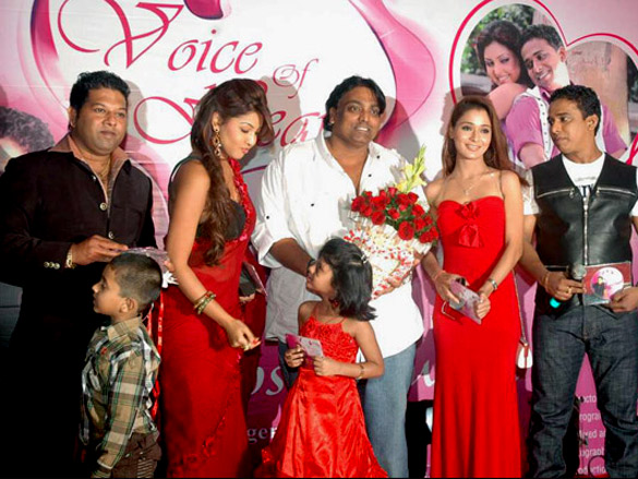 sara khan launches santosh sawants album voice of heart 4