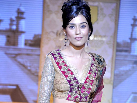 celebs grace shabana azmis charity show mijwan 13