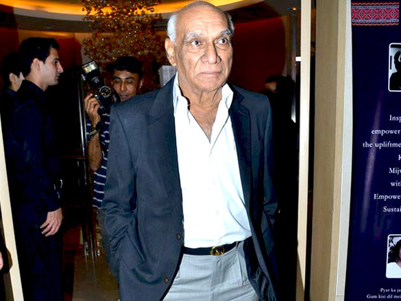 celebs grace shabana azmis charity show mijwan 35