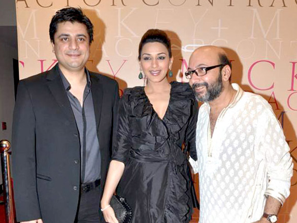 ash madhuri rani priyanka and deepika at mickey contractors bash 11