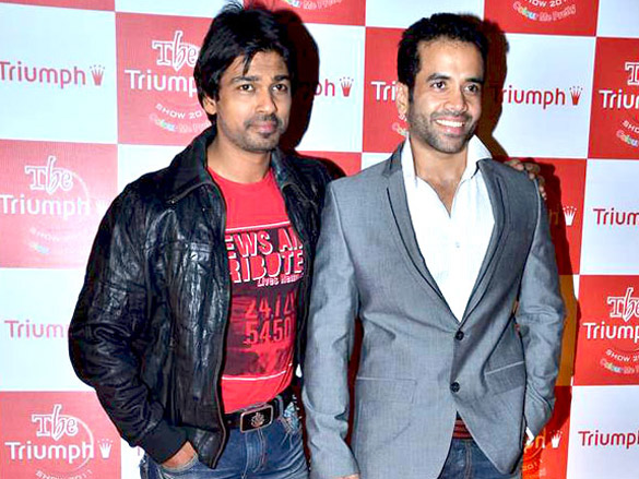 akshay deepika and sonakshi at the triumph show 2011 24