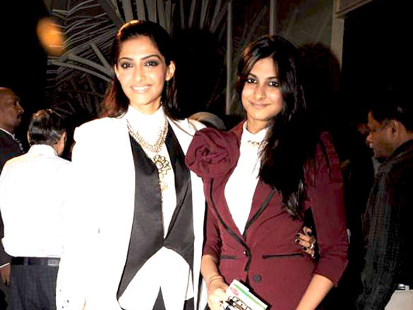sonam rhea rahul and manish at lakme fashion week 2011 day 1 5