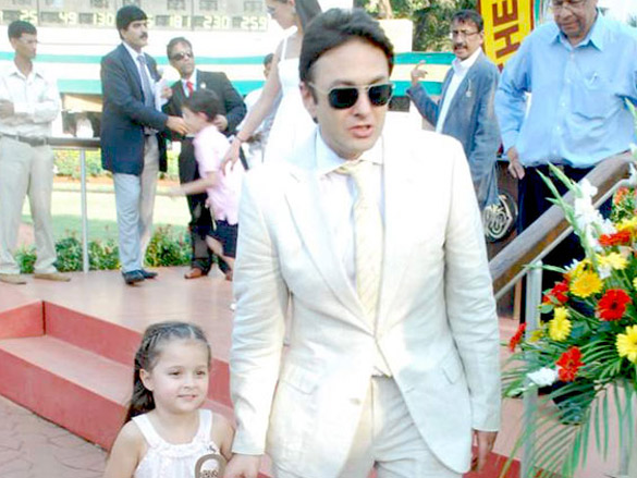ness wadia with gladrags models at cn wadia cup 4
