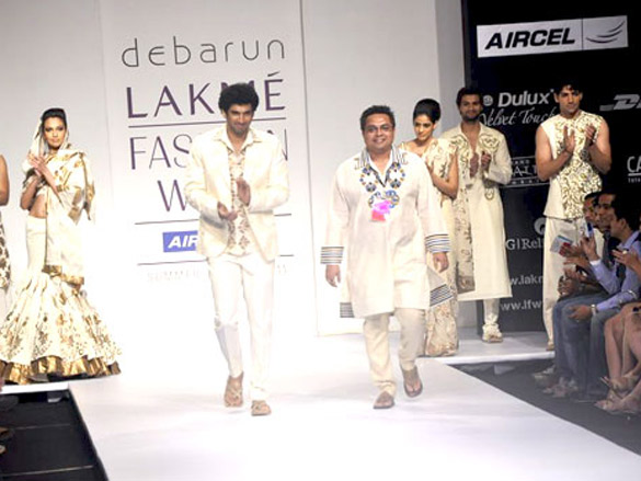 aditya roy kapur walks for debarun at lakme fashion week 2011 day 3 3