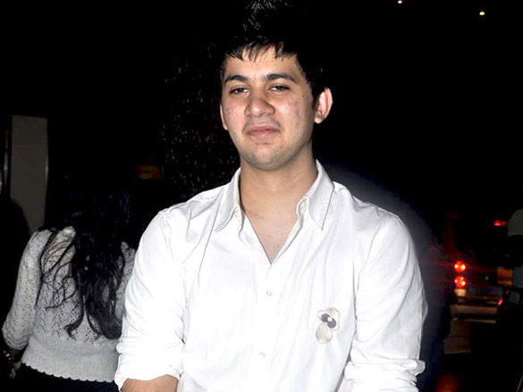 sunny deols son karan deol snapped at anita dongres show at lakme fashion week 2011 4