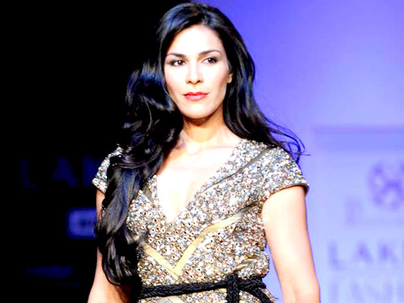 perizaad walks the ramp for pria kataria puri at lakme fashion week 2011 day 4 8