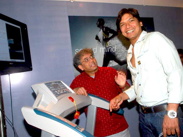 shaan and shobhaa de promote mumbai marathon 4