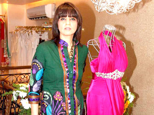 monikangana and hrishita bhatt at neeta lullas preview 7