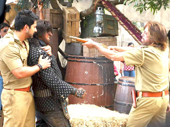 on the sets of bin bulaye baarati 3