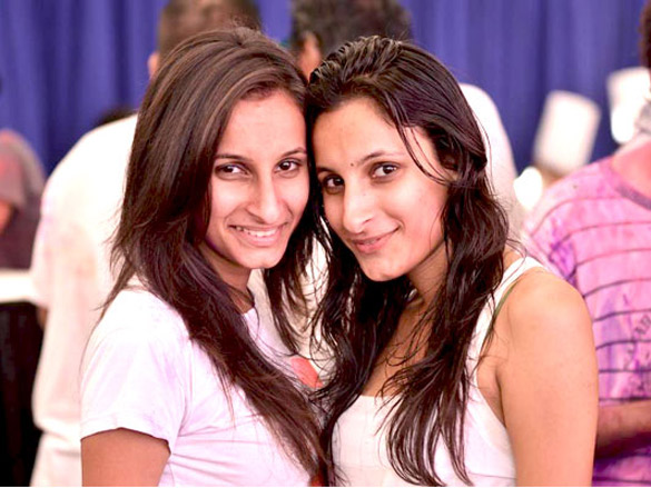 usha aggarwals holi bash at mukesh mills 4