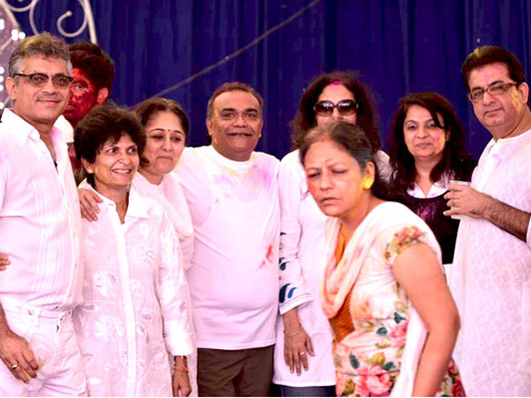 usha aggarwals holi bash at mukesh mills 6