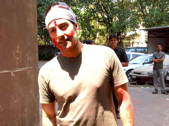 ekta kapoor sanjay gupta and kiran bawa celebrate holi 19
