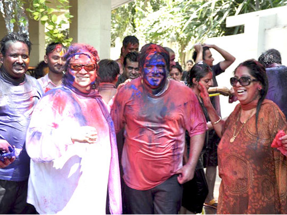 bappi lahiri celebrates holi in style 3