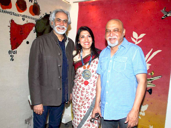 milind soman and maneka gandhi at group art show hosted by sunil sethi 9