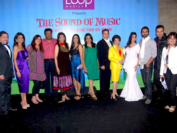 ashmit ronit roy and lucky morani at loop sound of music fashion show 2