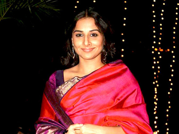 urmila and vidya at sandesh mayekars daughter shivanis wedding reception 7
