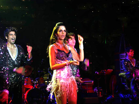 mallika sherawat and mugdha perform at sahara stars seduction 2011 3