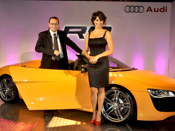 gul panag unveils the new audi r8 spider 5