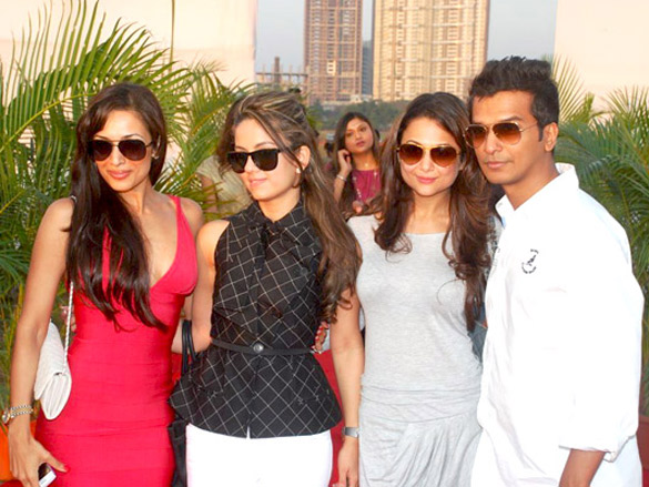 arbaaz malaika and amrita at jindal polo tournament 3
