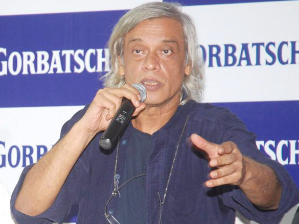 mahesh bhatt and sudhir mishra launch wodka gorbatschow pure shot 3